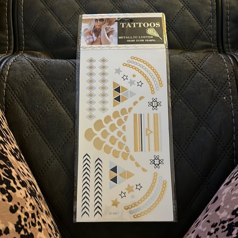 Good Silver Metallic Luster Temporary Tattoos